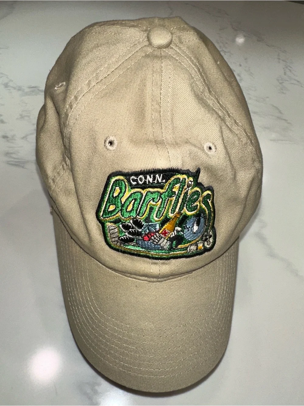 NIKE KHAKI 100%COTTON ADJUSTABLE BASEBALL HAT CAP~EMBROIDERED BEER SPORTS BARFLY